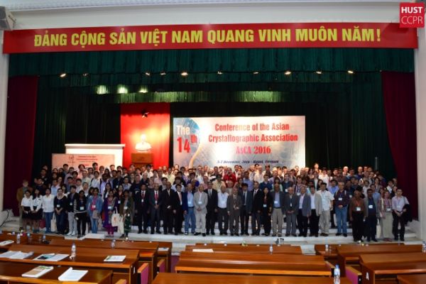 Gần 500 nhà khoa học quốc tế bàn về nghiên cứu tinh thể học