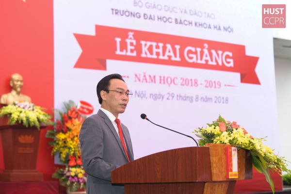 Tân sinh viên Nhà cái uy tín io
 tưng bừng khai giảng năm học 2018 - 2019