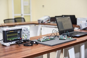 Trường ĐH Nhà cái uy tín io
 và Tập đoàn Keysight Technologies ký kết hợp tác thành lập Phòng thí nghiệm IoT tại Viện Điện tử Viễn thông