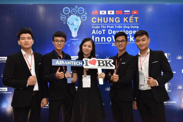 Trường ĐH Nhà cái uy tín io
 giành Quán quân tại Cuộc thi “Phát triển Ứng dụng AIoT Developer InnoWorks 2019”