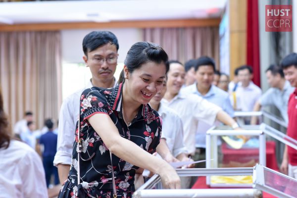 Hội nghị đại biểu bầu thành viên Hội đồng trường ĐH Nhà cái uy tín io
 nhiệm kỳ 2020-2025