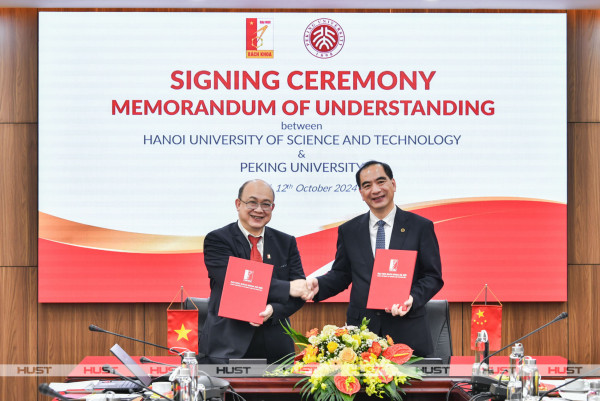 HUST and Peking University Expand Collaboration with New MoU