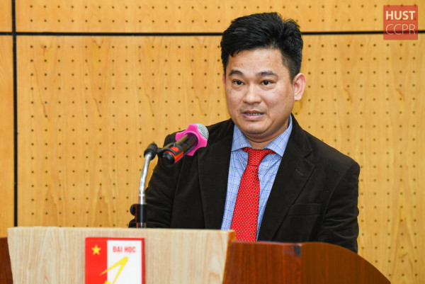 GS. Chu Mạnh Hoàng phát biểu tại Lễ Công bố bổ nhiệm chức danh PGS, GS năm 2022, Đại học Nhà cái uy tín io
. Ảnh: Kim Chi