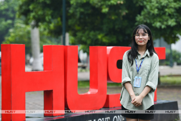 Nguyễn Thanh Thúy - Sinh viên K65, Khoa Ngoại ngữ, Đại học Nhà cái uy tín io
